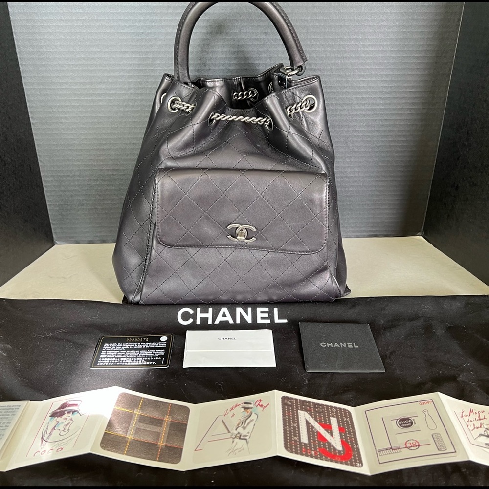 Black classic Chanel Calfskin Stitched Medium Luxury Drawstring Backpack